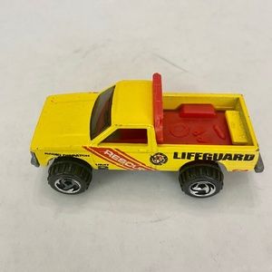Vintage Hotwheels-Mattel Inc. 1982 yellow rescue truck